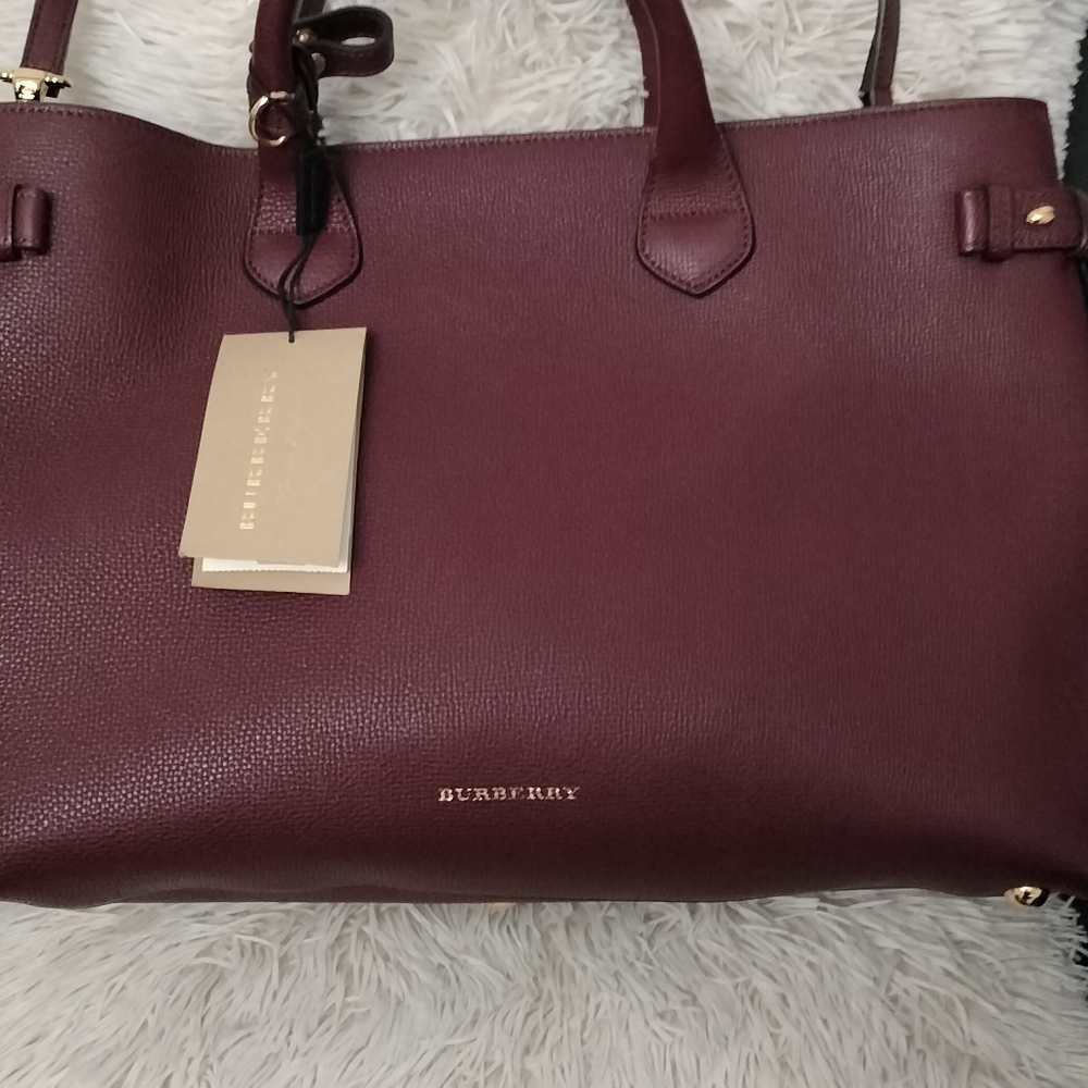 Burberry banner tote